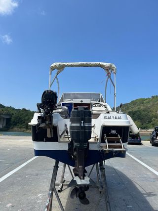 Embarcacion  barco lancha family four 550