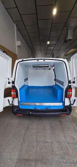 Volkswagen Transporter T5 2009