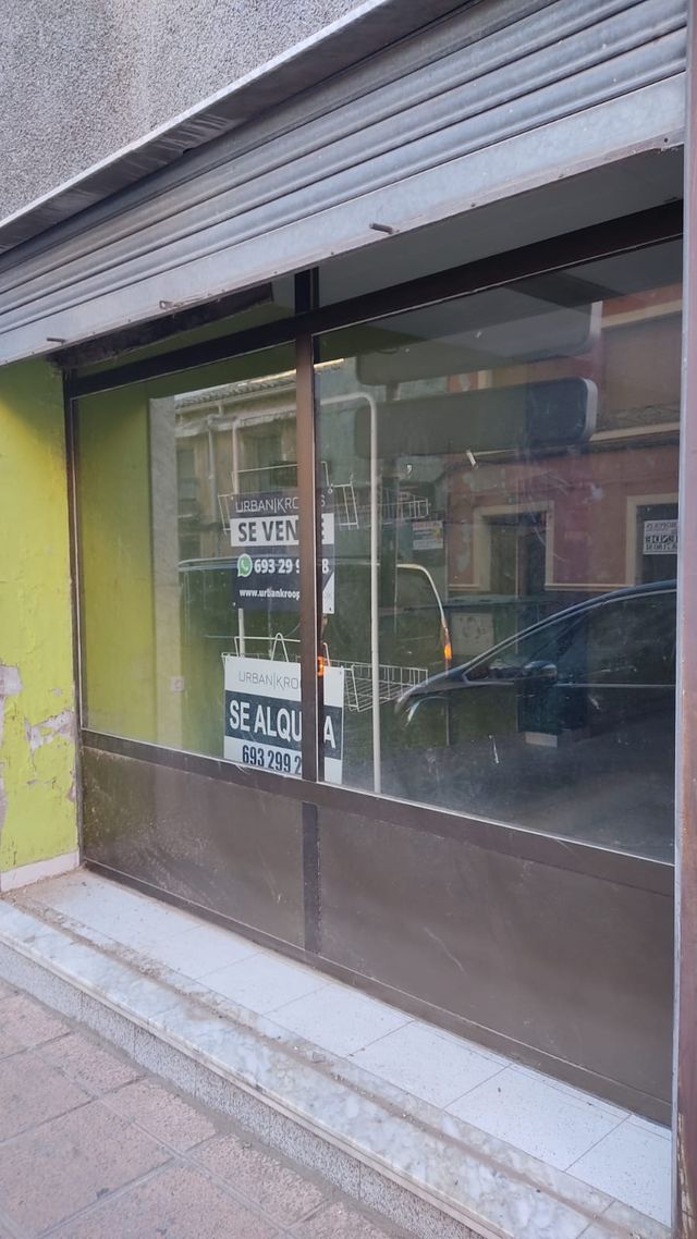 Local en venta en Yecla