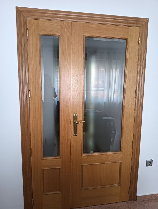 Puertas de interior, cocina y salón