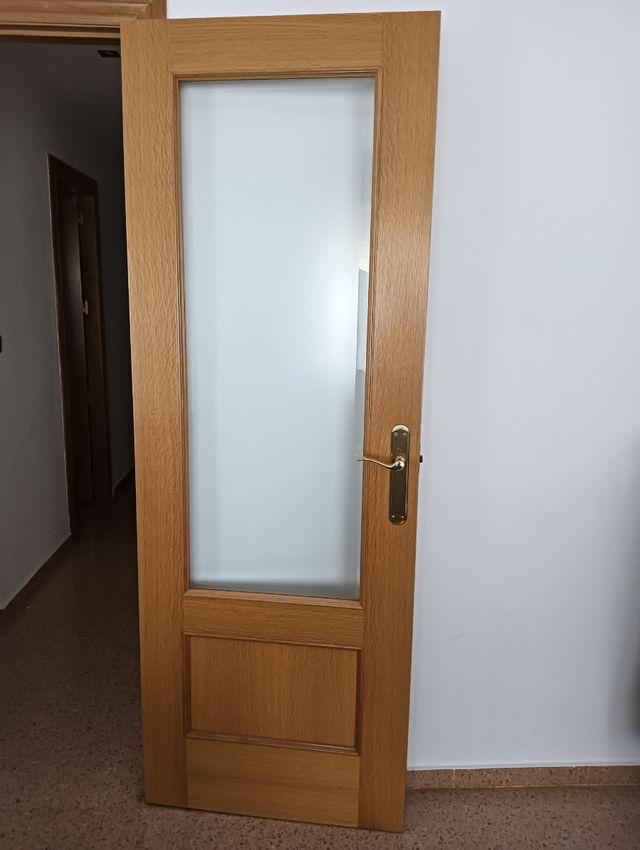 Puertas de interior, cocina y salón