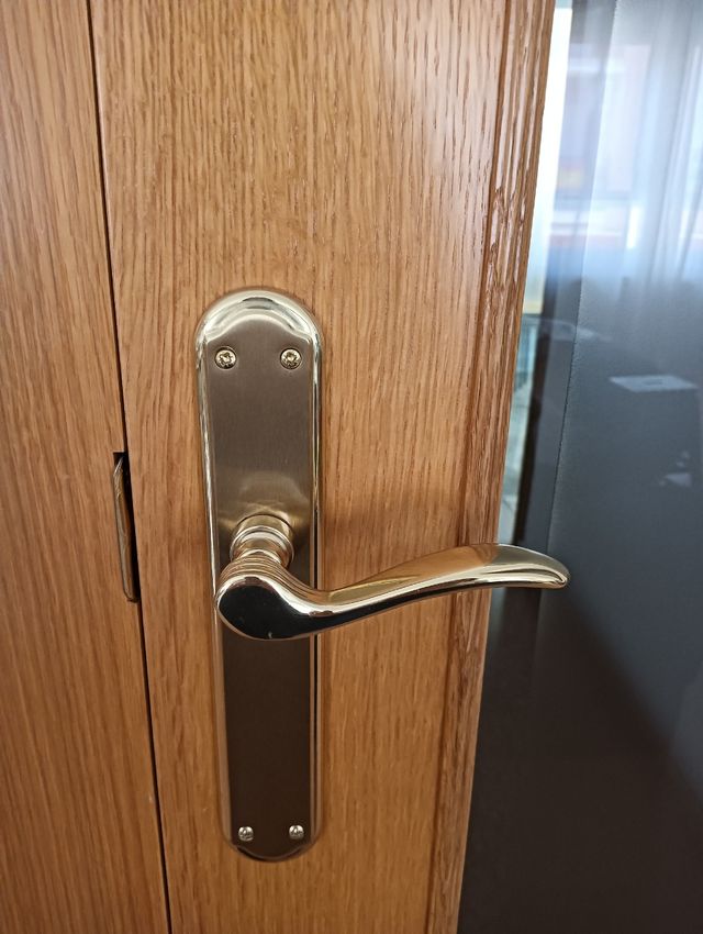 Puertas de interior, cocina y salón