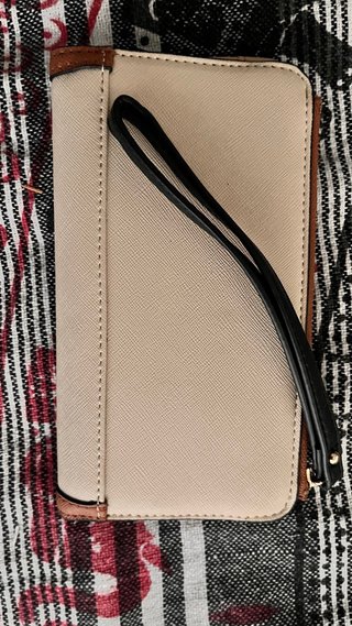 Cartera guess