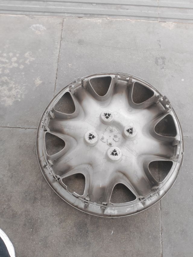 1 tapacubos Peugeot 207 R15