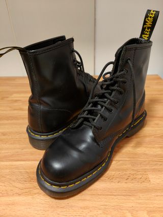 BOTAS DR MARTENS NÚMERO 43