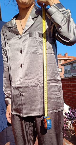 Pijama Lilisilk con etiquetas