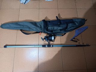 Caña de pescar con funda