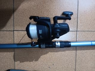 Caña de pescar con funda