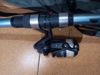 Caña de pescar con funda