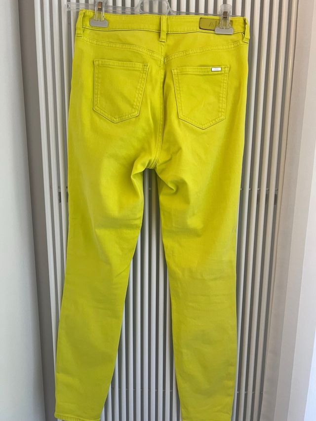 Pantaloni gialli Armani Exchange