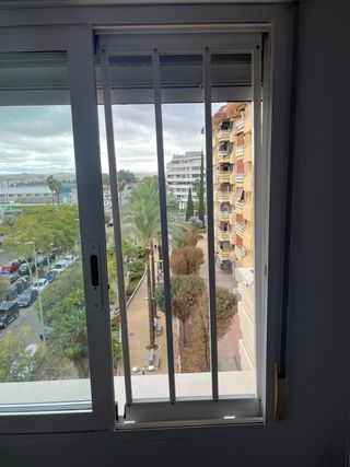 REJA MOVIL PARA VENTANA (anticaidas niños)