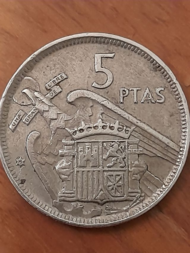 Moneda 5 pts Franco 1957 *75