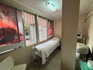 R-7936910 Traspaso Centro de Estética Nou Barris