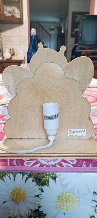 Lampada comodino per bambini "leggere"