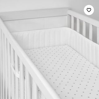 Cuna SUNDVIK + colchon + protector cuna