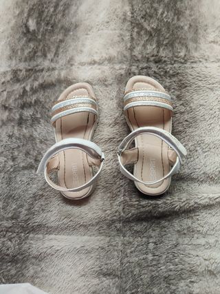 Sandalias