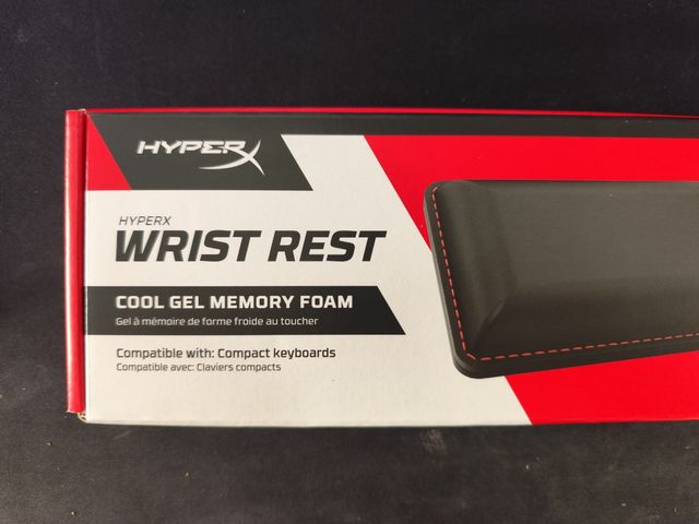 Reposamuñecas HyperX, teclado compacto