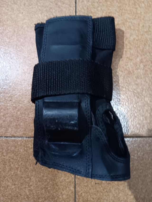 Patines y manoplas Rollerblar