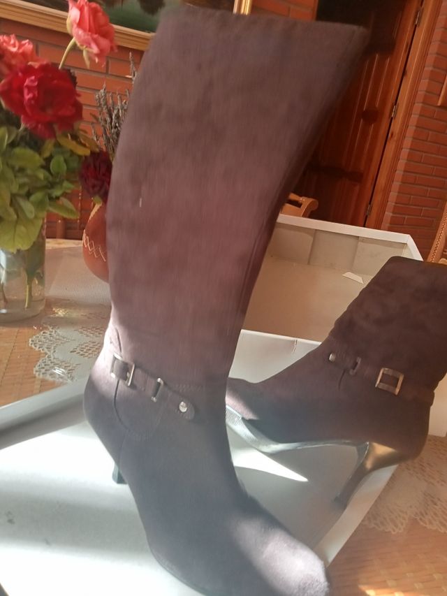 Elegantes Botas de Mujer de Antelina