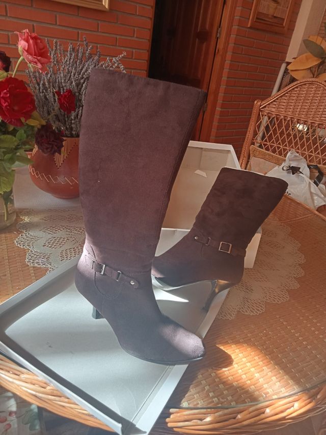 Elegantes Botas de Mujer de Antelina
