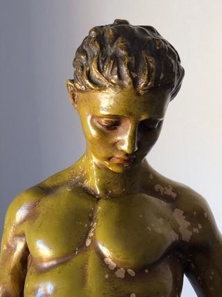 Escultura Hércules arcilla antigua.