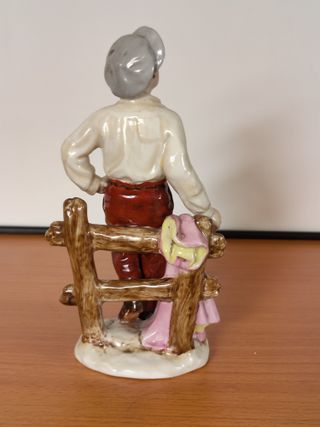 Figura de porcelana "Maletilla" de Salvador Mallol