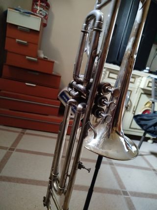 Trombón de pistones cuesnon paris