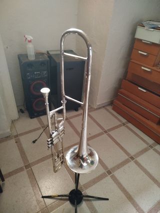 Trombón de pistones cuesnon paris