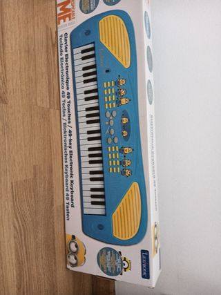 Teclado 49 teclas Minions