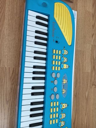 Teclado 49 teclas Minions