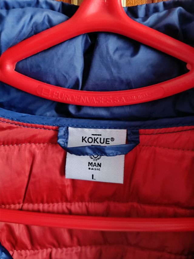 Chaleco ligero de color azul