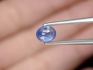 Zafiro azul ovalado de Ceilán - 0,76 ct
