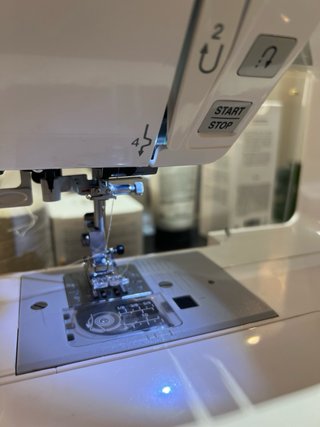 Maquina de coser Alfa 2160