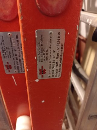 Escalera fibra 12 peldaños