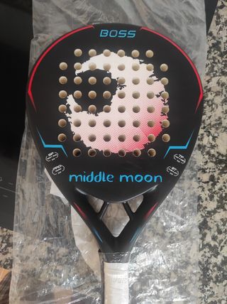 Middle moon padel