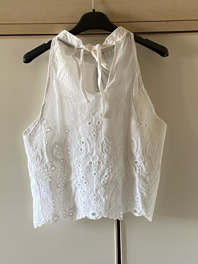 Top halter schiffy con pizzo