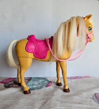 Caballo Barbie riendas rosas