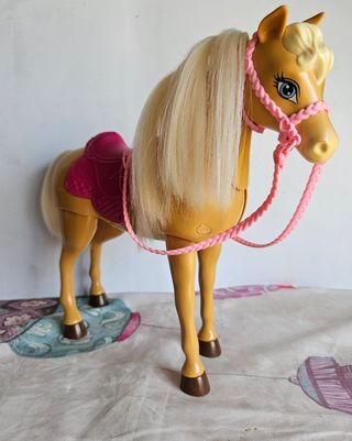 Caballo Barbie riendas rosas
