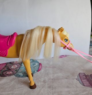 Caballo Barbie riendas rosas