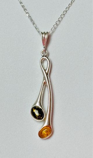 Colgante de Ambar mejicano y cadena plata ley 925