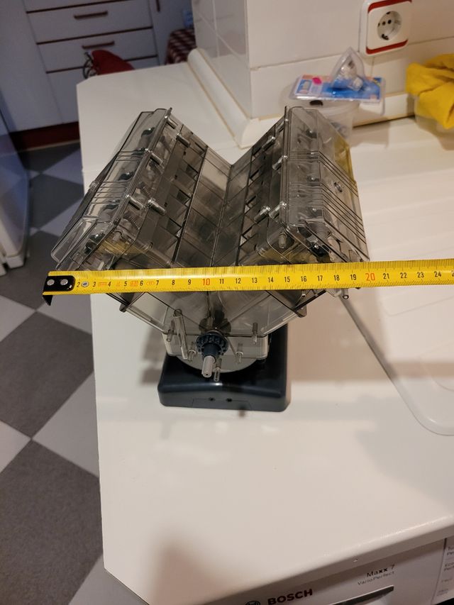 Maqueta motor V8