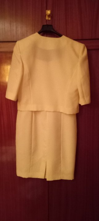 Traje falda y chaqueta