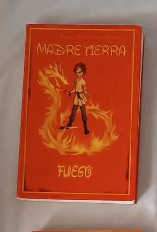 Libro Madre tierra Fuego