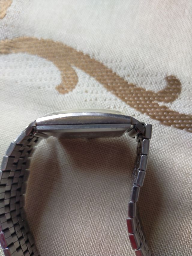 RELOJ MOERIS CUERDA VINTAGE.