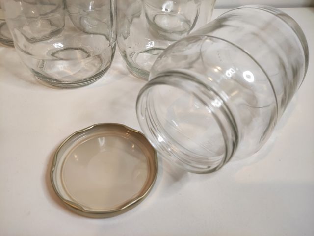 15 Frascos de cristal, 9 de 300ml y 6 de 850 ml