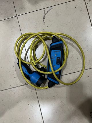 Cargador electrico coche 