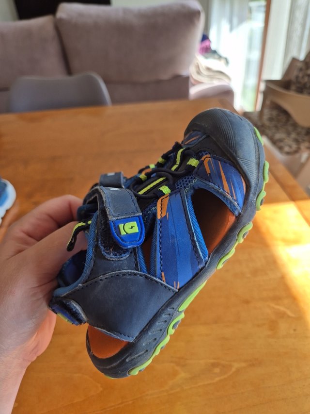 Sandalia niño talla 25