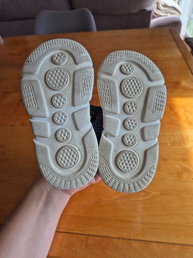 Sandalia niño talla 25