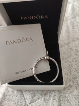 PandoraO colgante grande.