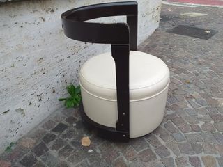 Puff design anni 70 con ruote